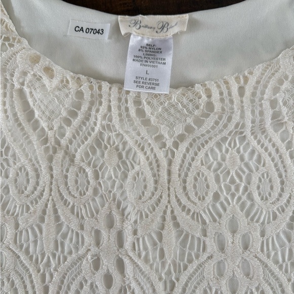 Brittany Black Cream Lace Blouse - Picture 5 of 6